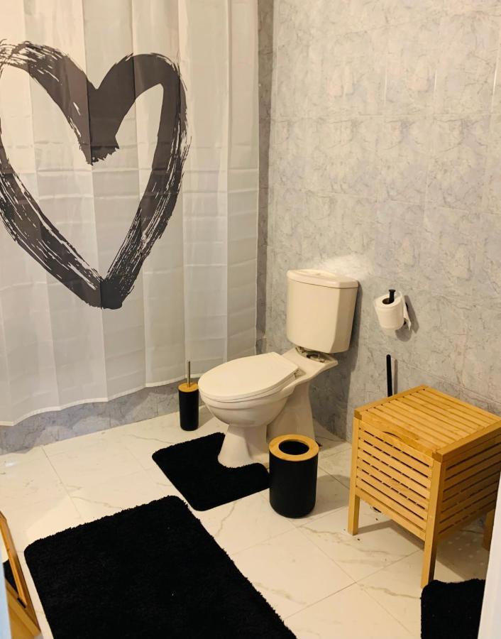 Laura's Cozy Madaba