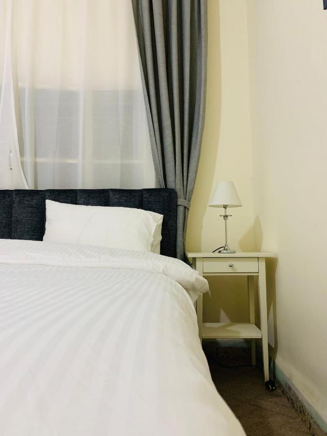 Laura's Cozy Apartment Madaba