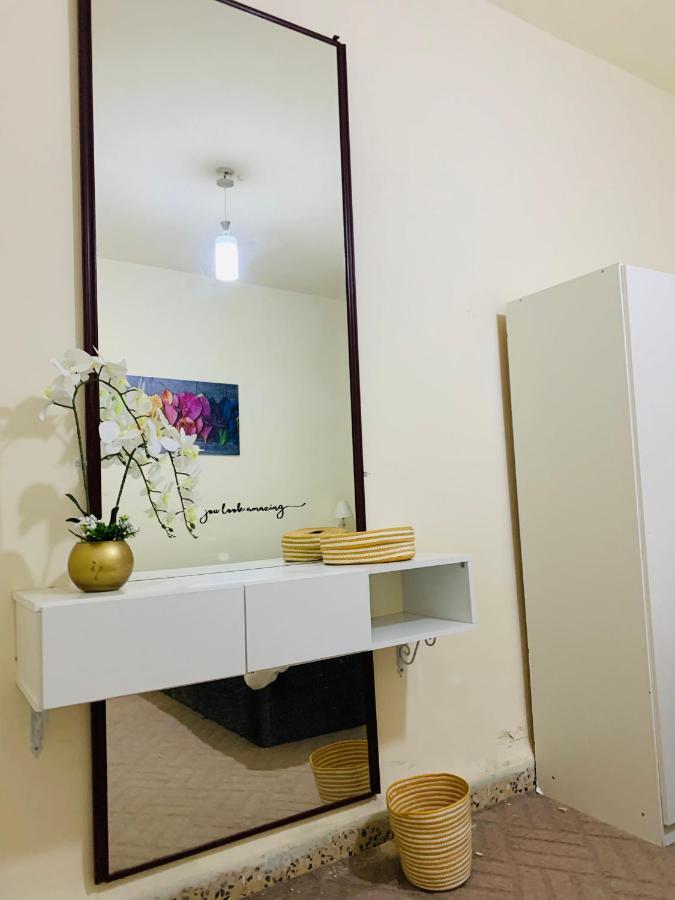 Laura's Cozy * Madaba